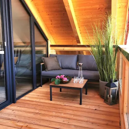 Mit Schlossblick In *