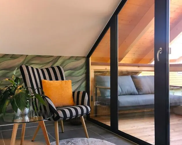 度假居 Mit Schlossblick In *